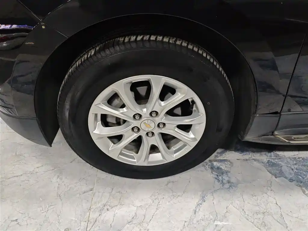 Chevrolet Equinox 2018 535T Automatic Frontier Edition фото 25