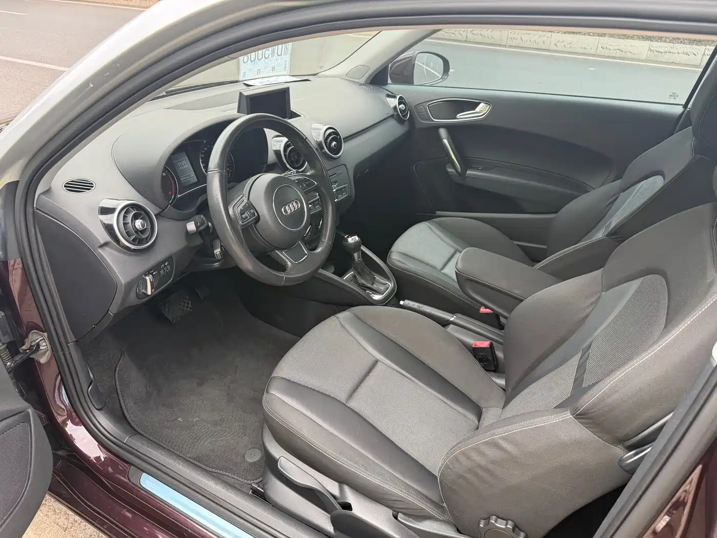 Audi A1 2012 1.4 TFSI Ego plus фото 8
