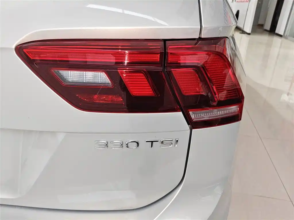 Volkswagen Tiguan L 2023 330TSI Auto 2WD Smart Edition фото 24