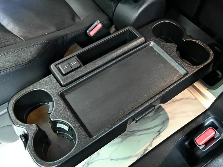 Toyota Sienna 2021 2.5L Hybrid Premium Edition фото 26