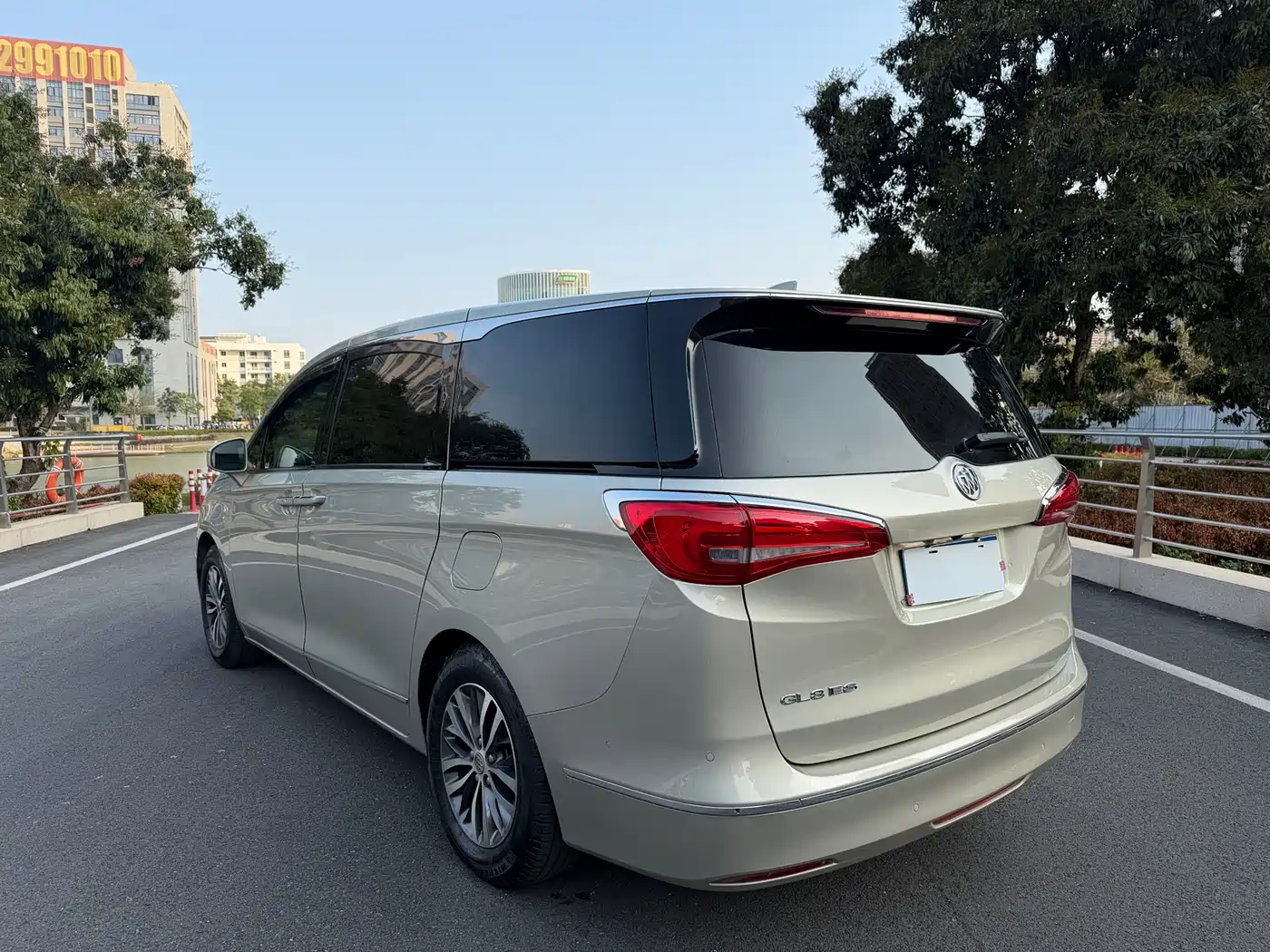 Buick GL8 2017 ES 28T Flagship China V фото 7