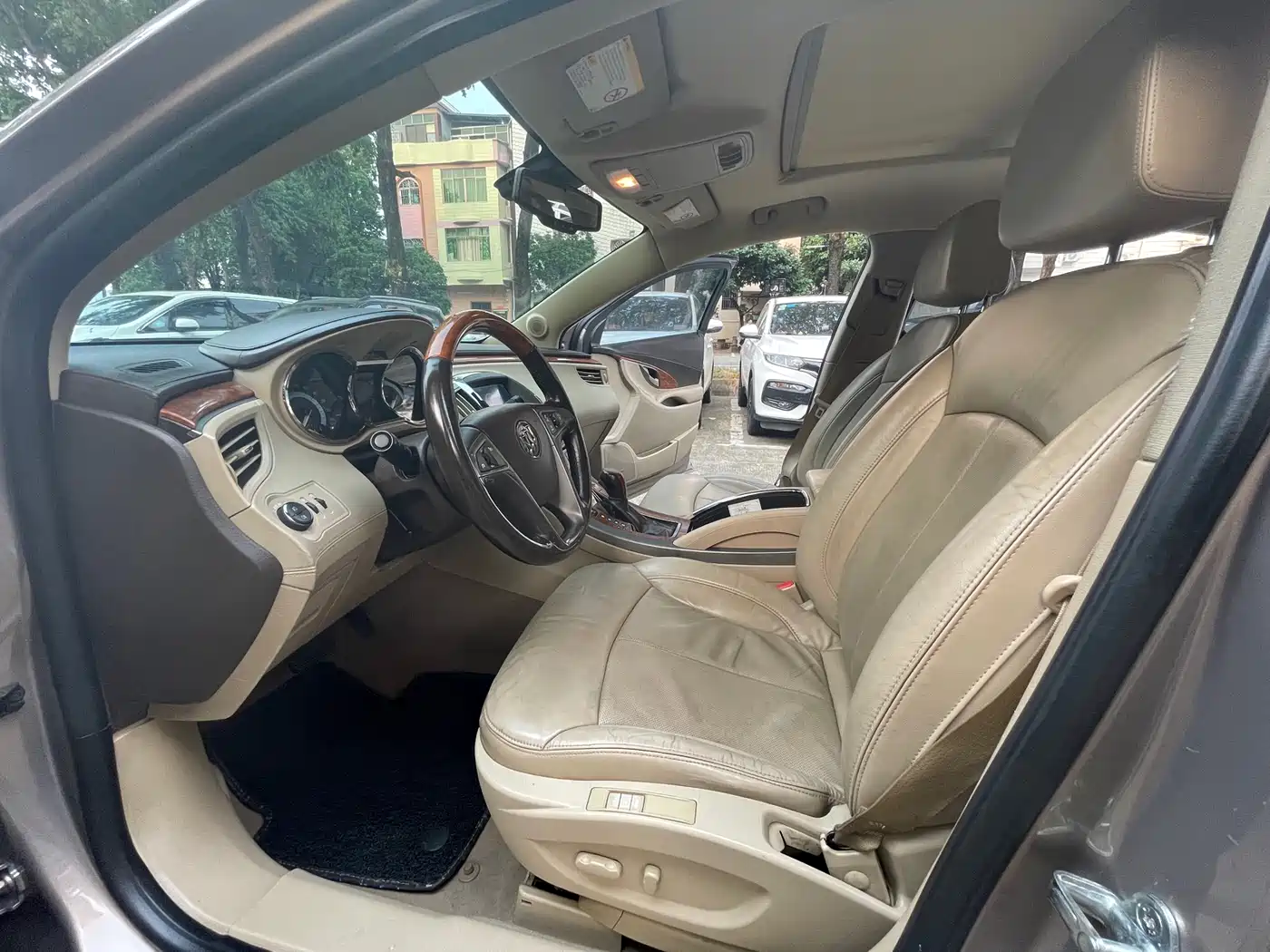 Buick LaCrosse 2012 2.4L SIDI Premium Edition фото 9
