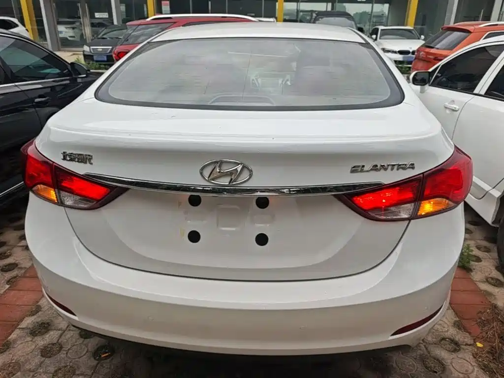 Hyundai Langdong 2016 1.6L Automatic Premium Edition фото 6