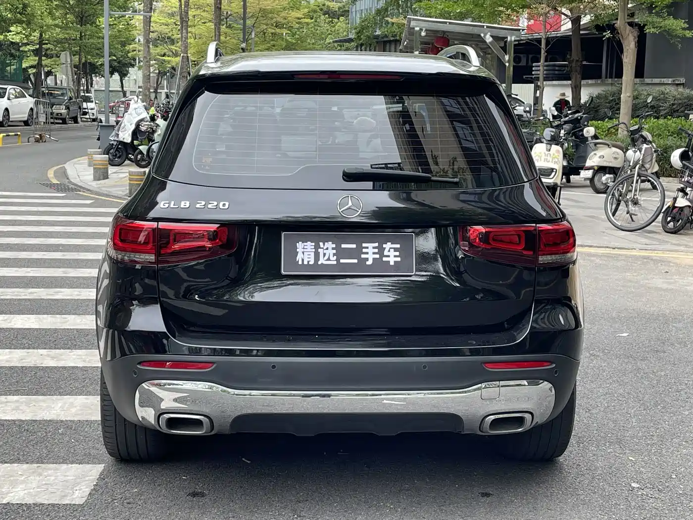 MERCEDES-BENZ GLB