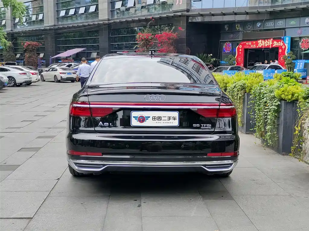 Audi A8 2018 A8L 55 TFSI quattro Launch Premium фото 5
