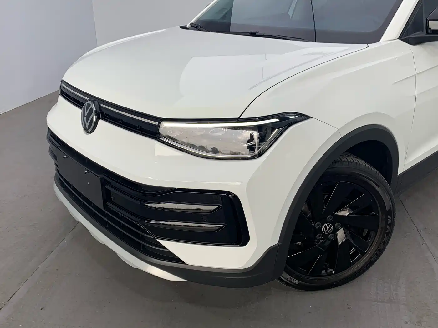 VOLKSWAGEN TUYUE