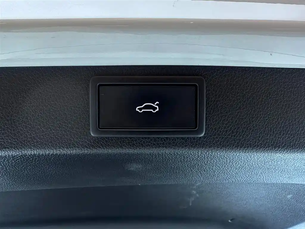 Škoda Karoq 2022 TSI280 Luxury Edition фото 11