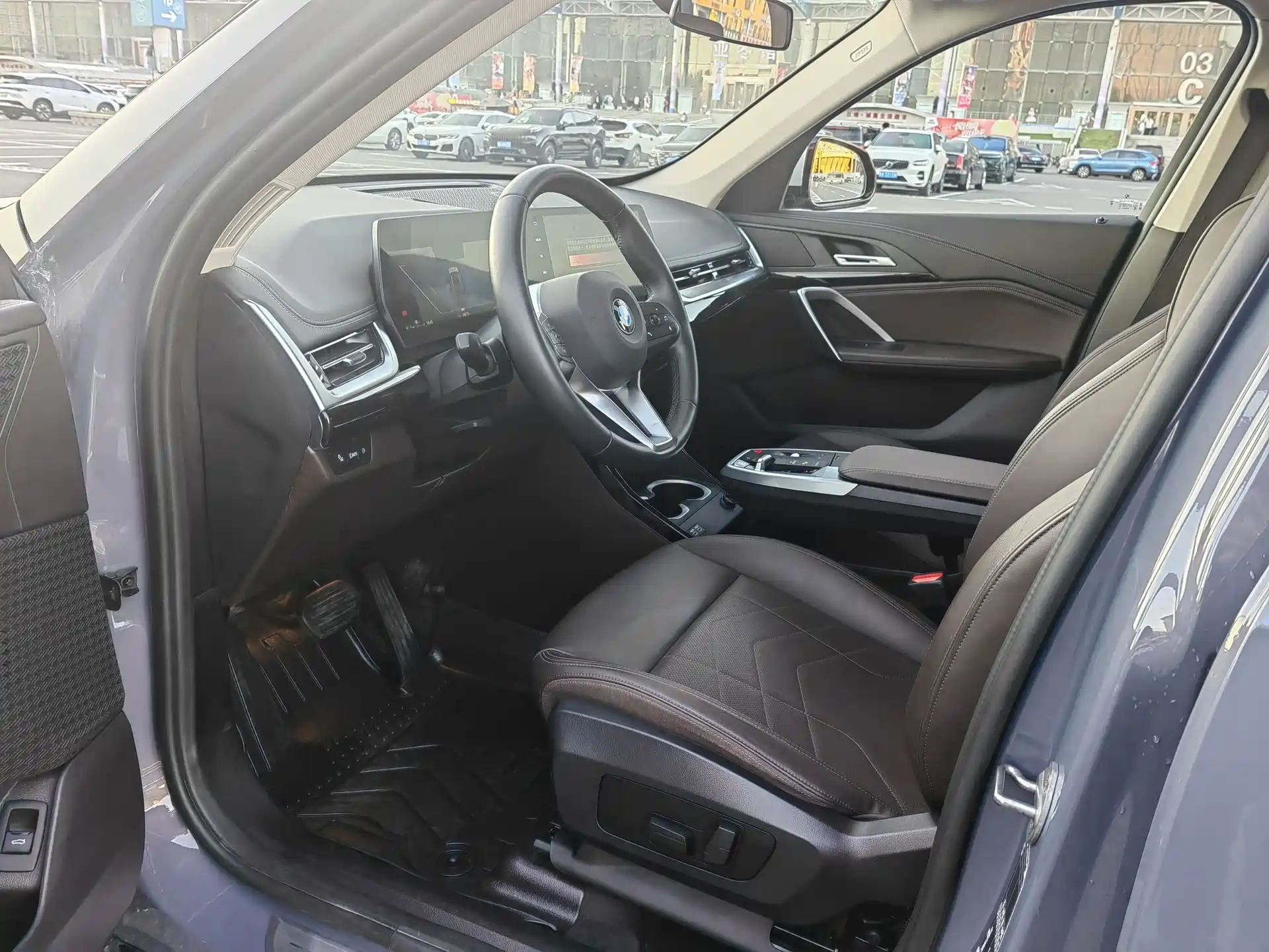 Фото 10 - BMW X1