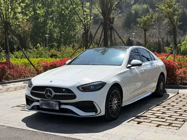 MERCEDES-BENZ CLASS C 2024