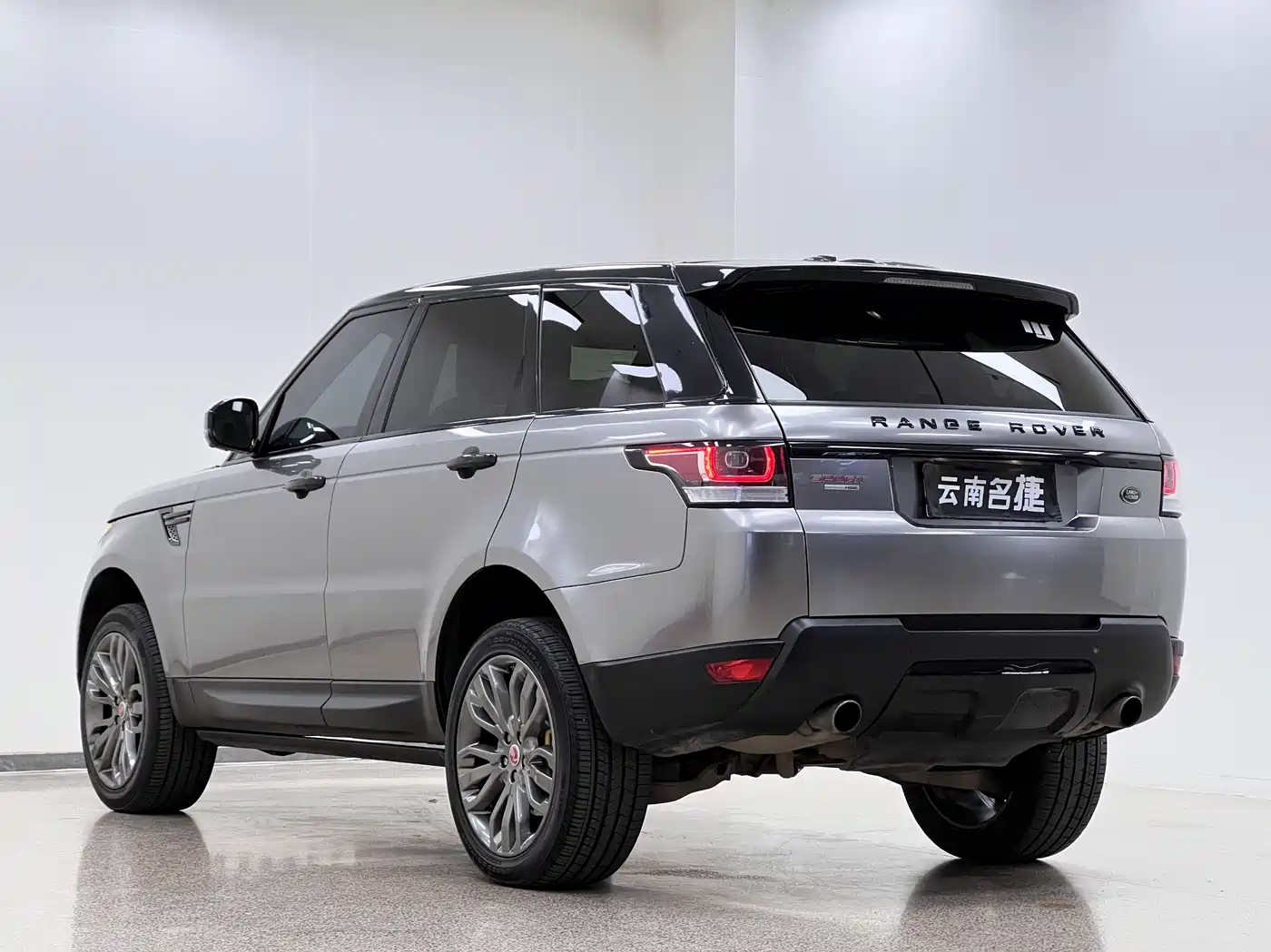 Land Rover Range Rover Sport 2014 3.0 SC V6 HSE фото 4
