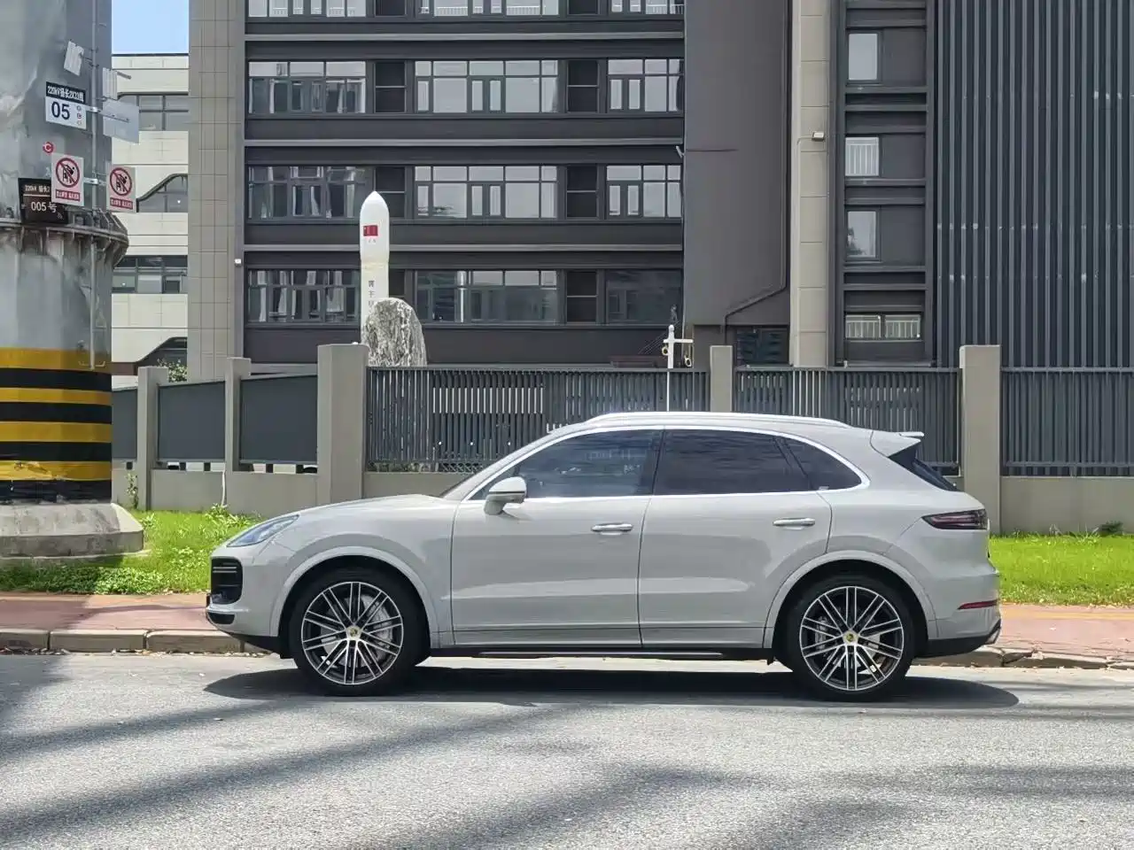 Фото 12 - Porsche Cayenne