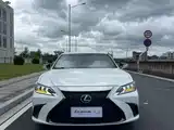 Фото 2 - Lexus ES