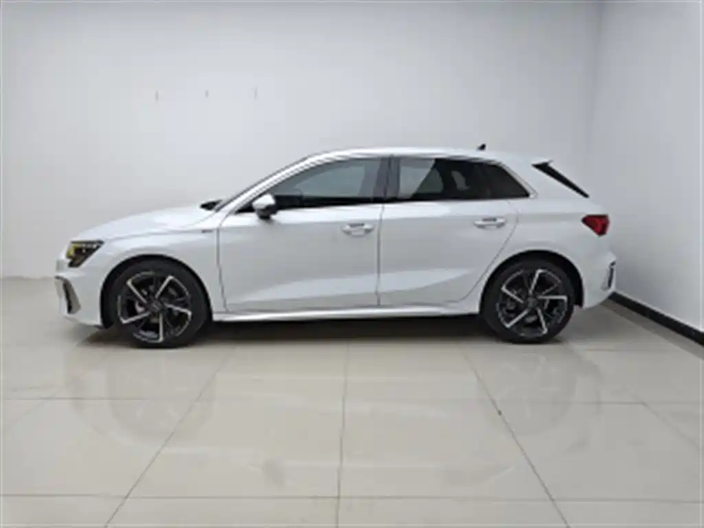 Audi A3 2023 Facelift Sportback 35 TFSI Progressive Sport фото 7