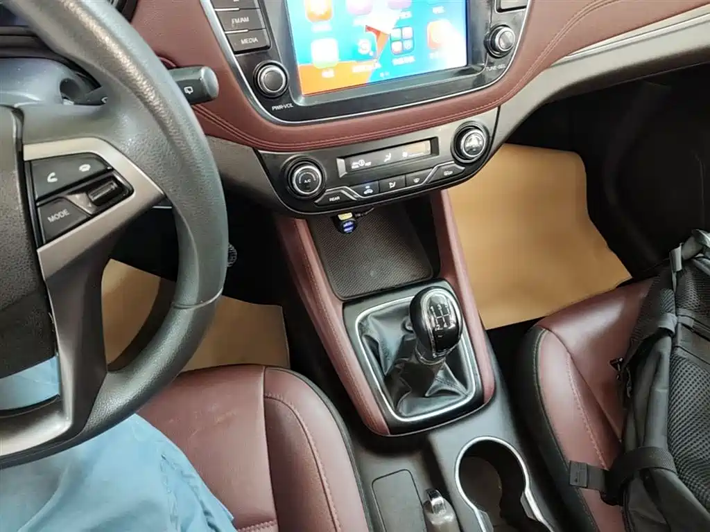 Changan Lingxuan 2017 2017 1.6L Manual Happiness