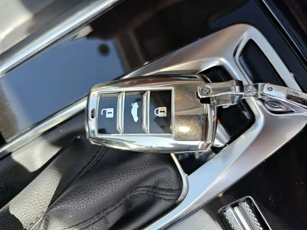 Фото 9 - Changan CS75