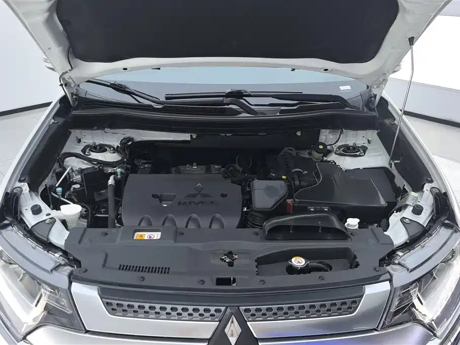 Mitsubishi Outlander 2019 2.0L 2WD Enjoy Edition 5-seater China V фото 10