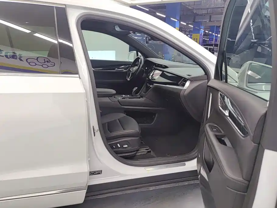 Cadillac XT6 2022 2022 2.0T 6-Seater 2WD Luxury Edition