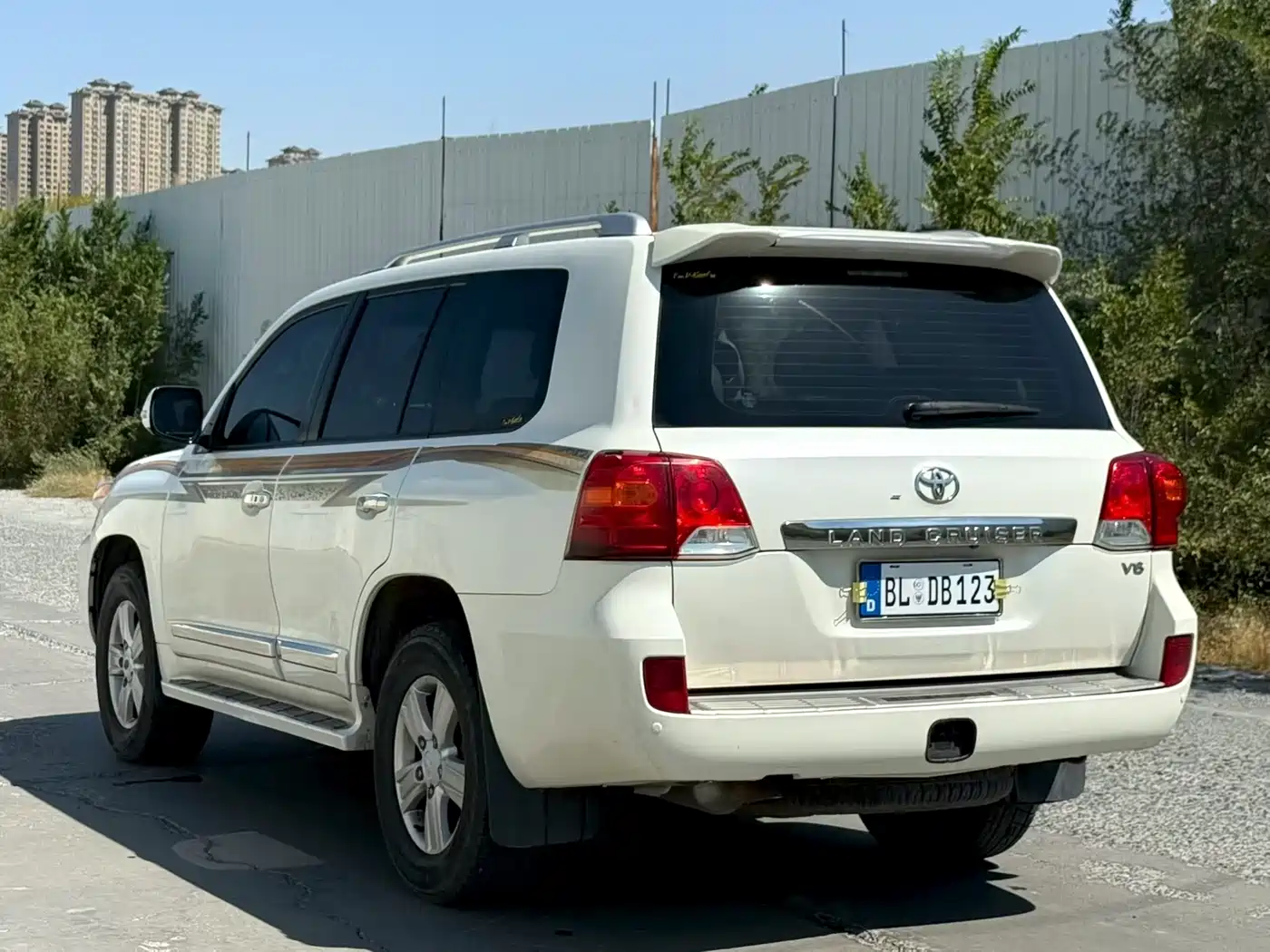 Photo 7 - Toyota Land Cruiser (Import)