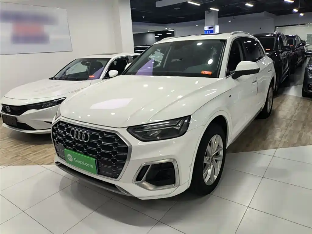 Audi Q5L 2022 40T Luxury Dynamic фото 2