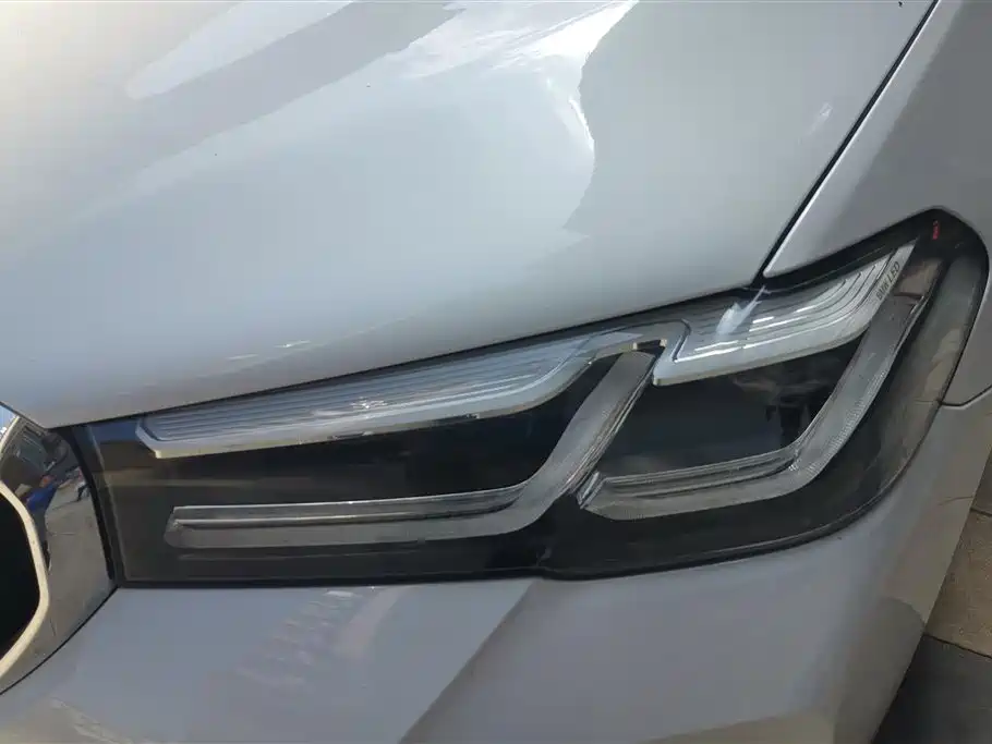 BMW 5 Series 2023 530Li Leading M Sport Package фото 5