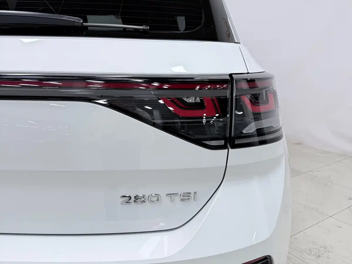 VOLKSWAGEN T ROC EXPLORING SONGS