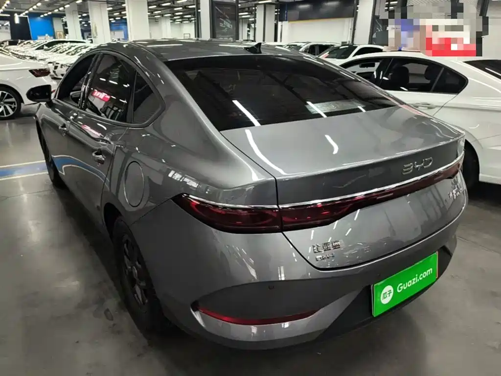 BYD Qin PLUS 2025 DM-i Smart Drive 55KM Leader фото 5