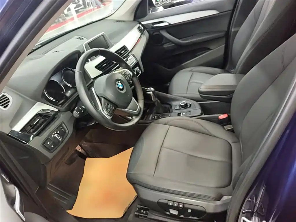 BMW X1 2019 sDrive20Li Leading Model фото 15