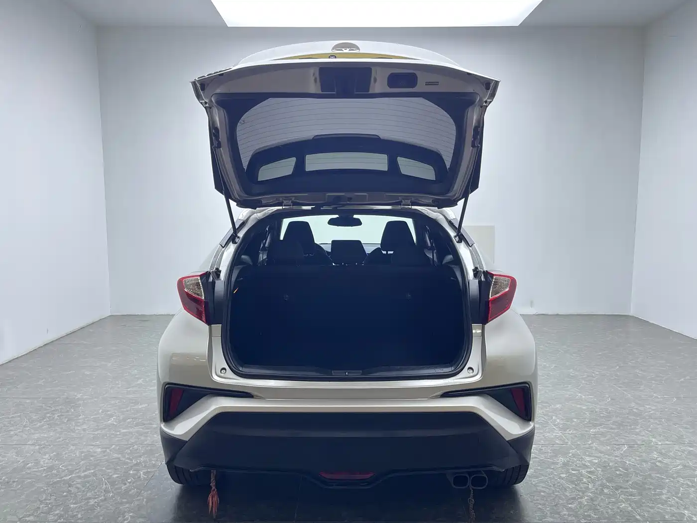 Toyota C-HR 2020 Model 2.0L Leading фото 6