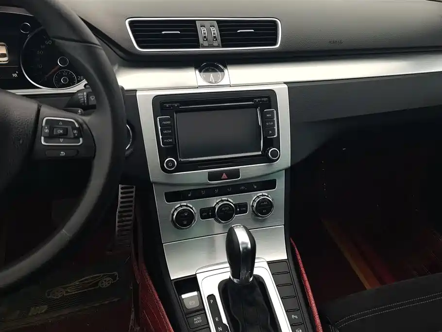 Volkswagen FAW-Volkswagen CC 2016 Model 1.8TSI Luxury фото 13