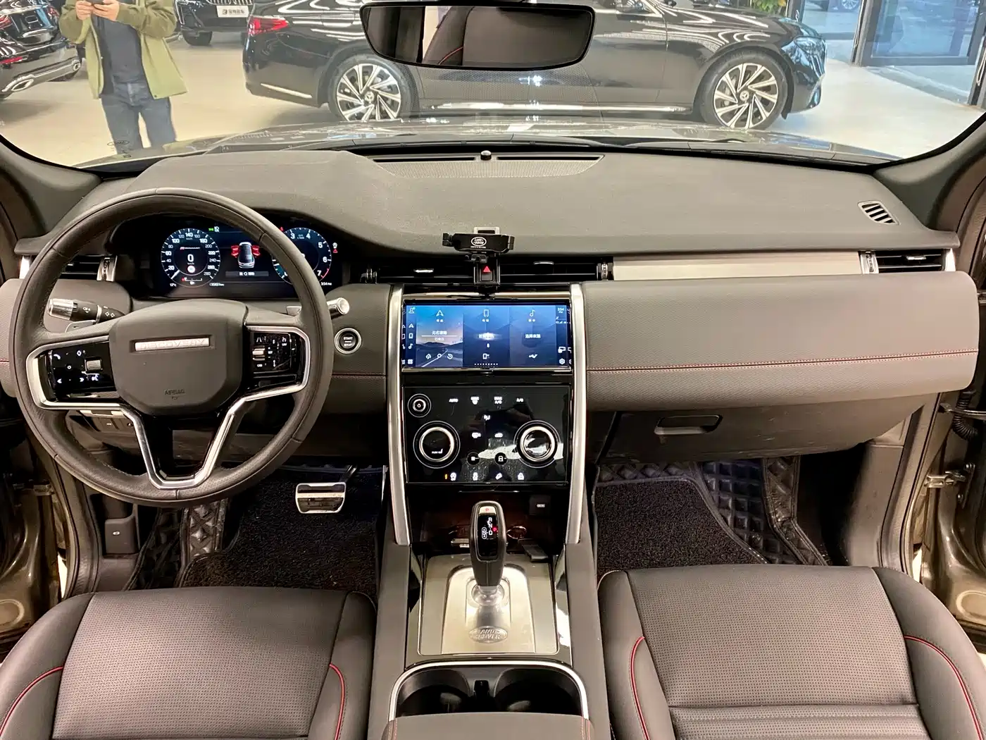 Land Rover Discovery Sport 2022 Model Facelift 249PS R-Dynamic S Performance Edition 5-seater фото 12