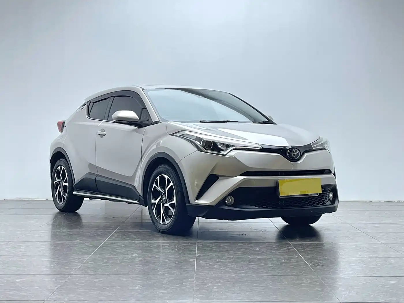 Toyota C-HR 2020 Model 2.0L Leading фото 19
