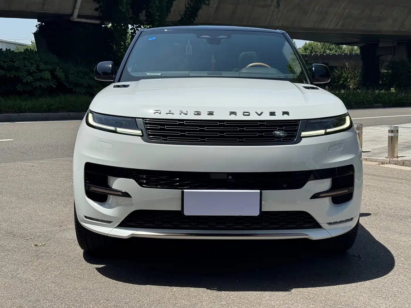 Land Rover Range Rover Sport 2025 400PS Dynamic SE фото 2