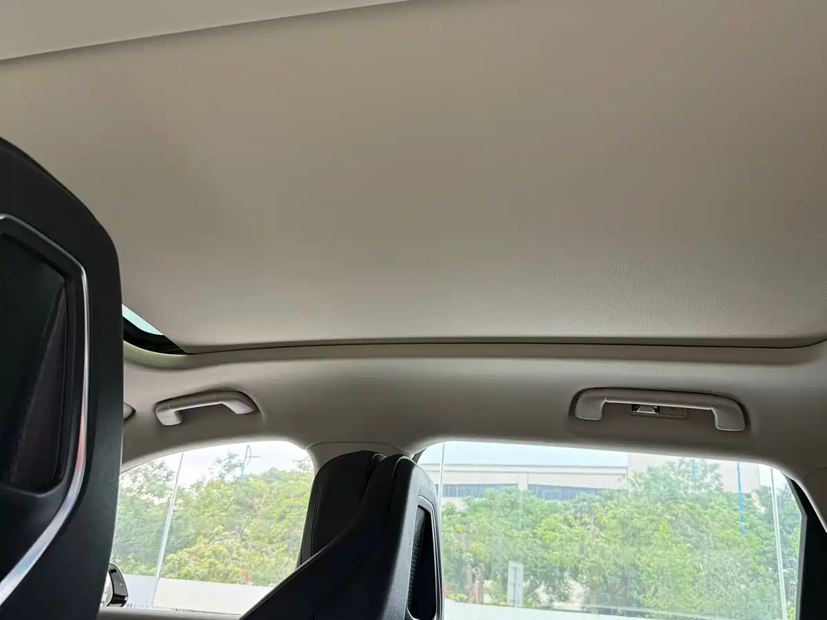Hongqi HS3 PHEV 2024 PHEV 115km Power Edition фото 10