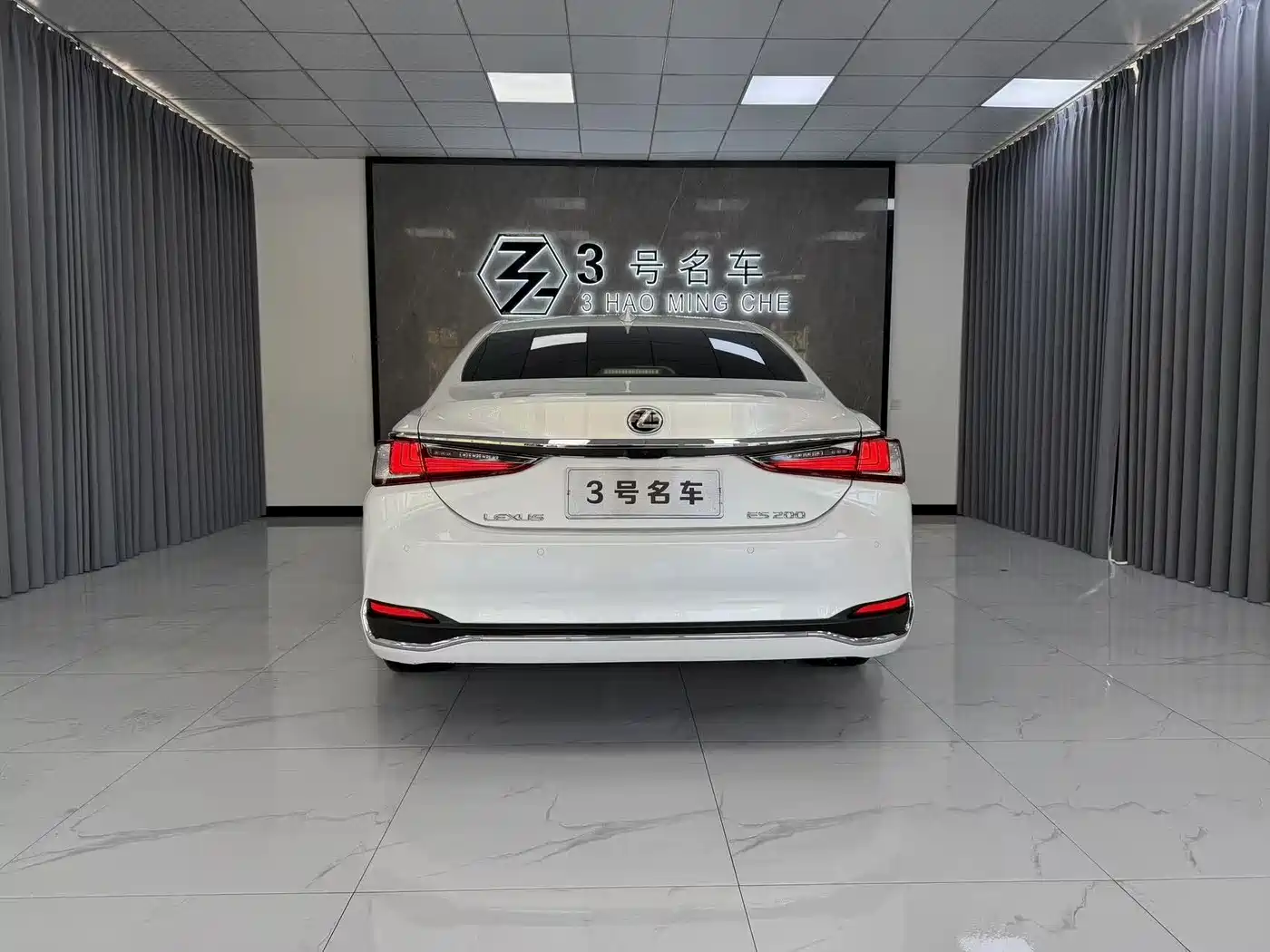 Lexus ES 2023 200 Luxury Edition фото 2