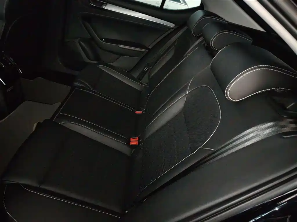 Škoda Superb 2019 Facelift TSI330 DSG Comfort фото 13