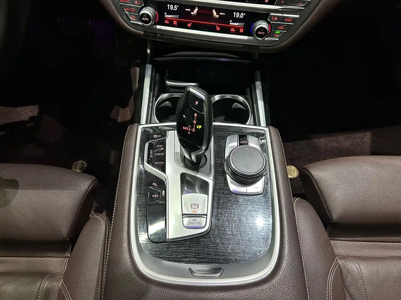 BMW 7 Series 2018 730Li Leading Type M Sport Package фото 18