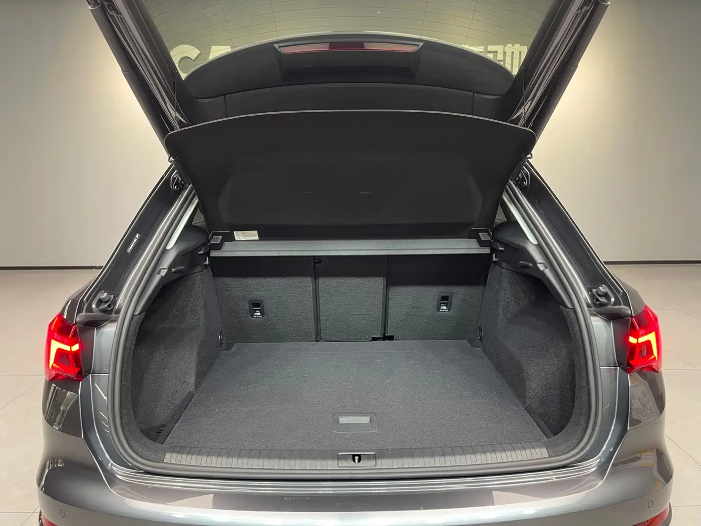 Audi Q3 2023 35 TFSI Fashion Dynamic Model (1.5T) фото 28