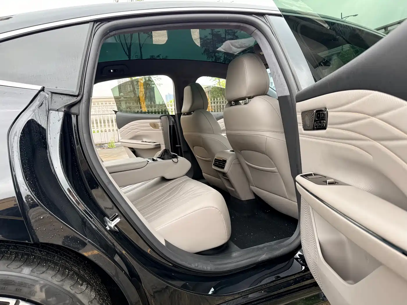 Geely Galaxy Galaxy Xingyao 8 2025 130km EM-P Starship Edition фото 13
