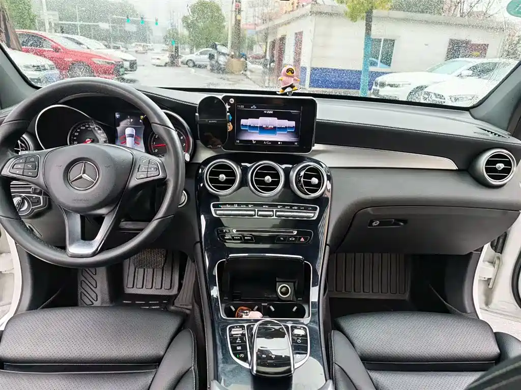 Mercedes-Benz C-Class 2017 Facelift C 200 L Sport Edition фото 15