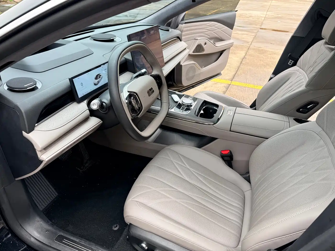 Geely Galaxy Galaxy Xingyao 8 2025 130km EM-P Starship Edition фото 24