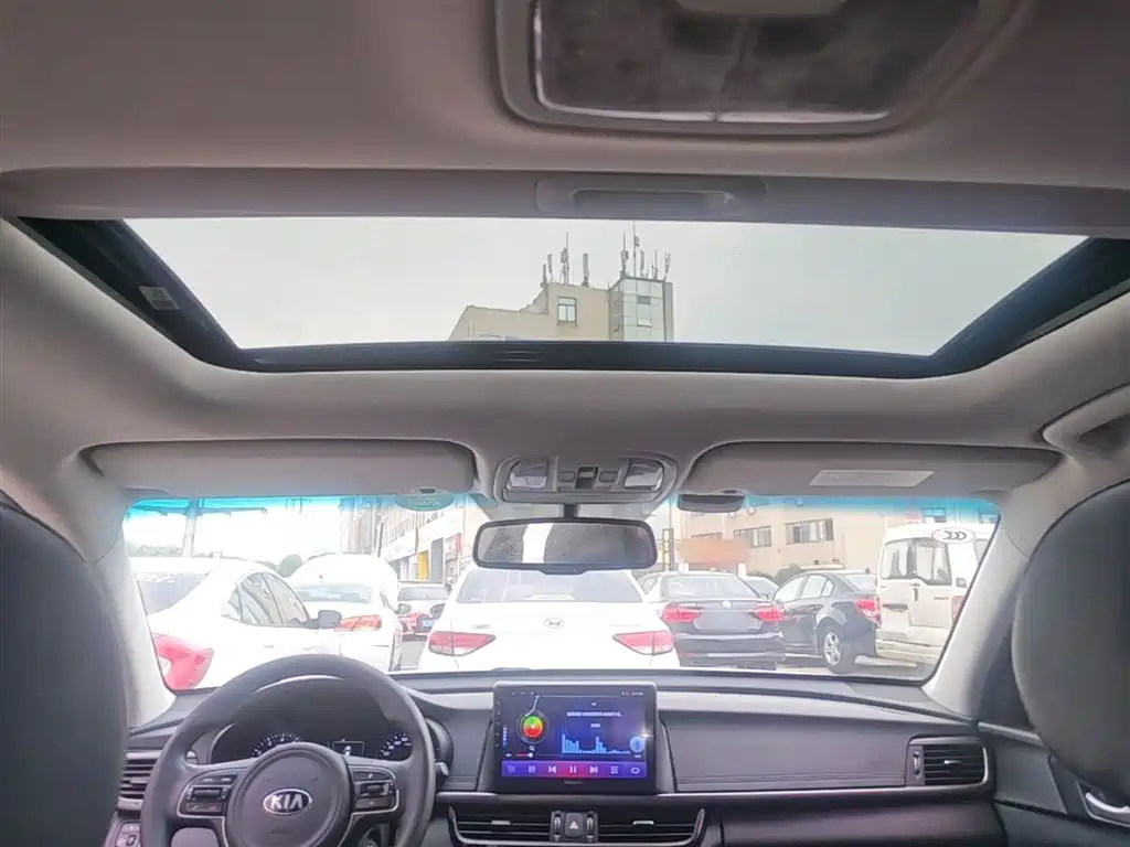Kia K5 2016 2.0L Automatic GLS фото 18