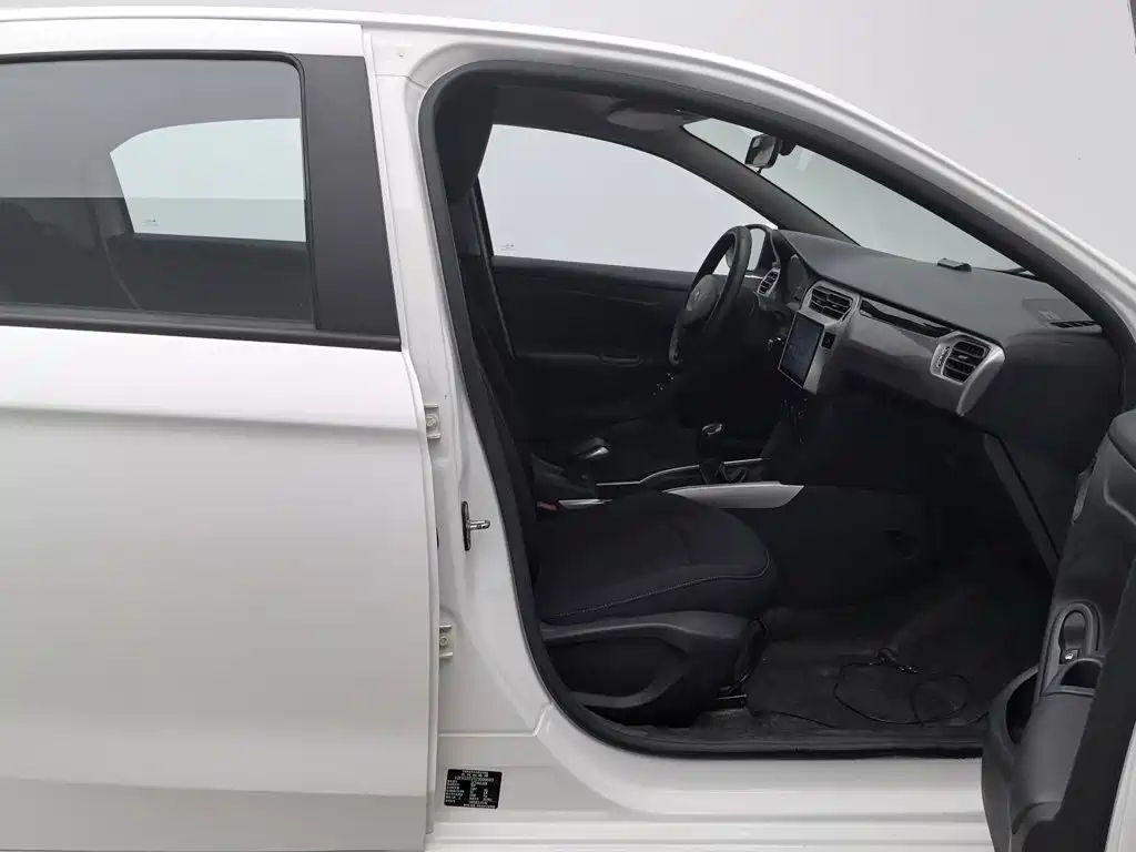 Peugeot 301 2018 2018 1.6L Manual Comfort Edition