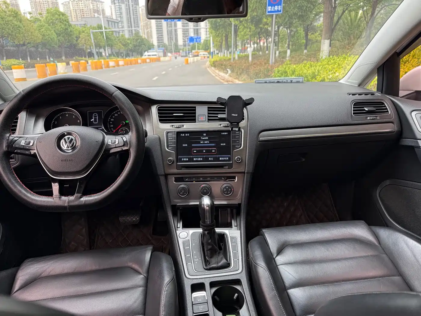 Volkswagen Golf 2014 1.4TSI Automatic Luxury фото 6