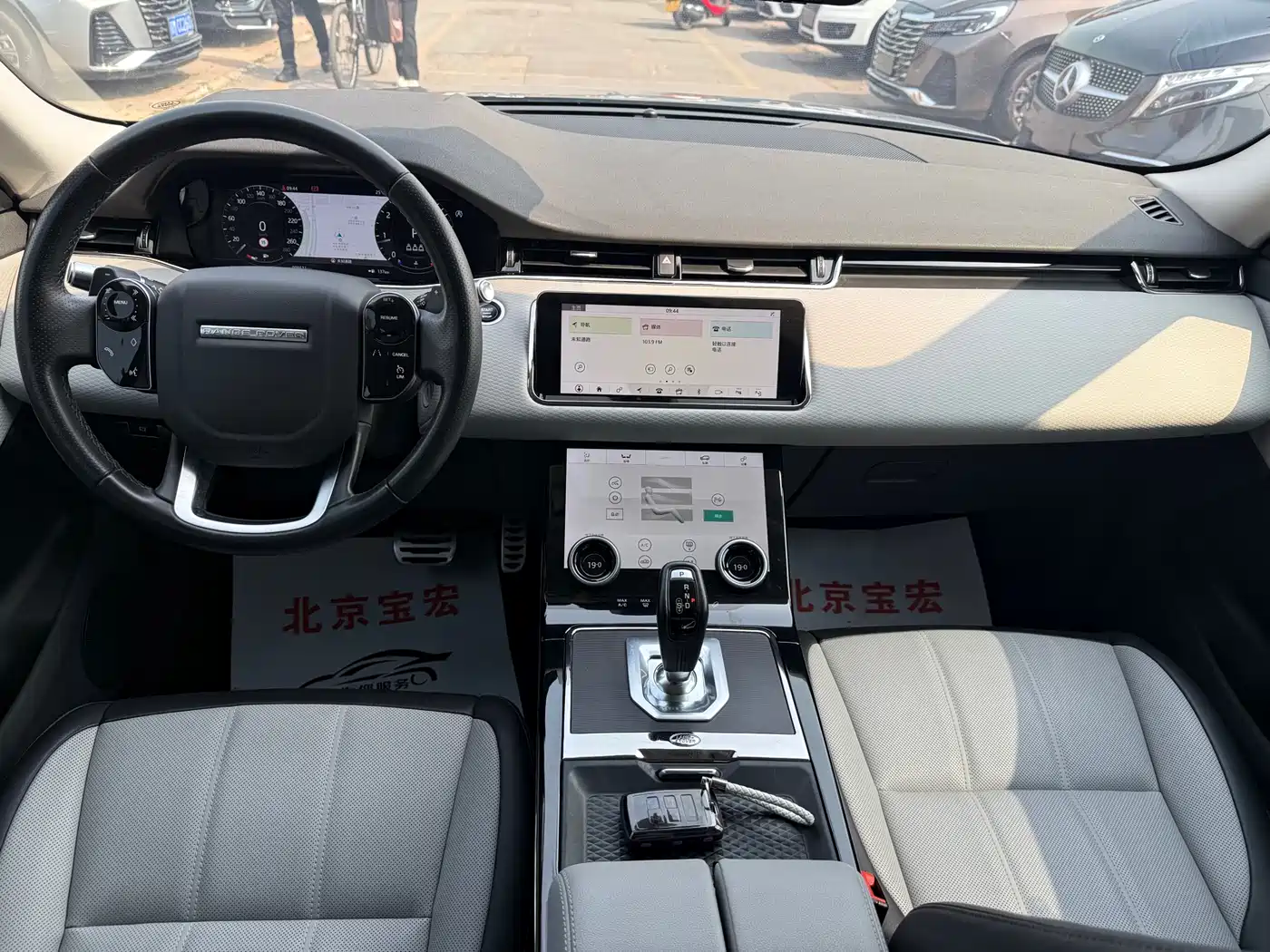 Land Rover Range Rover Evoque 2020 249PS R-DYNAMIC S Sport Edition фото 8