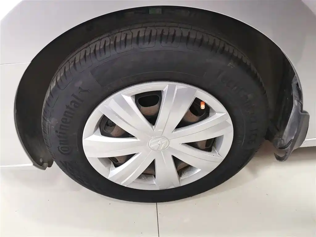 Volkswagen Jetta 2017 1.5L Automatic Fashion фото 25