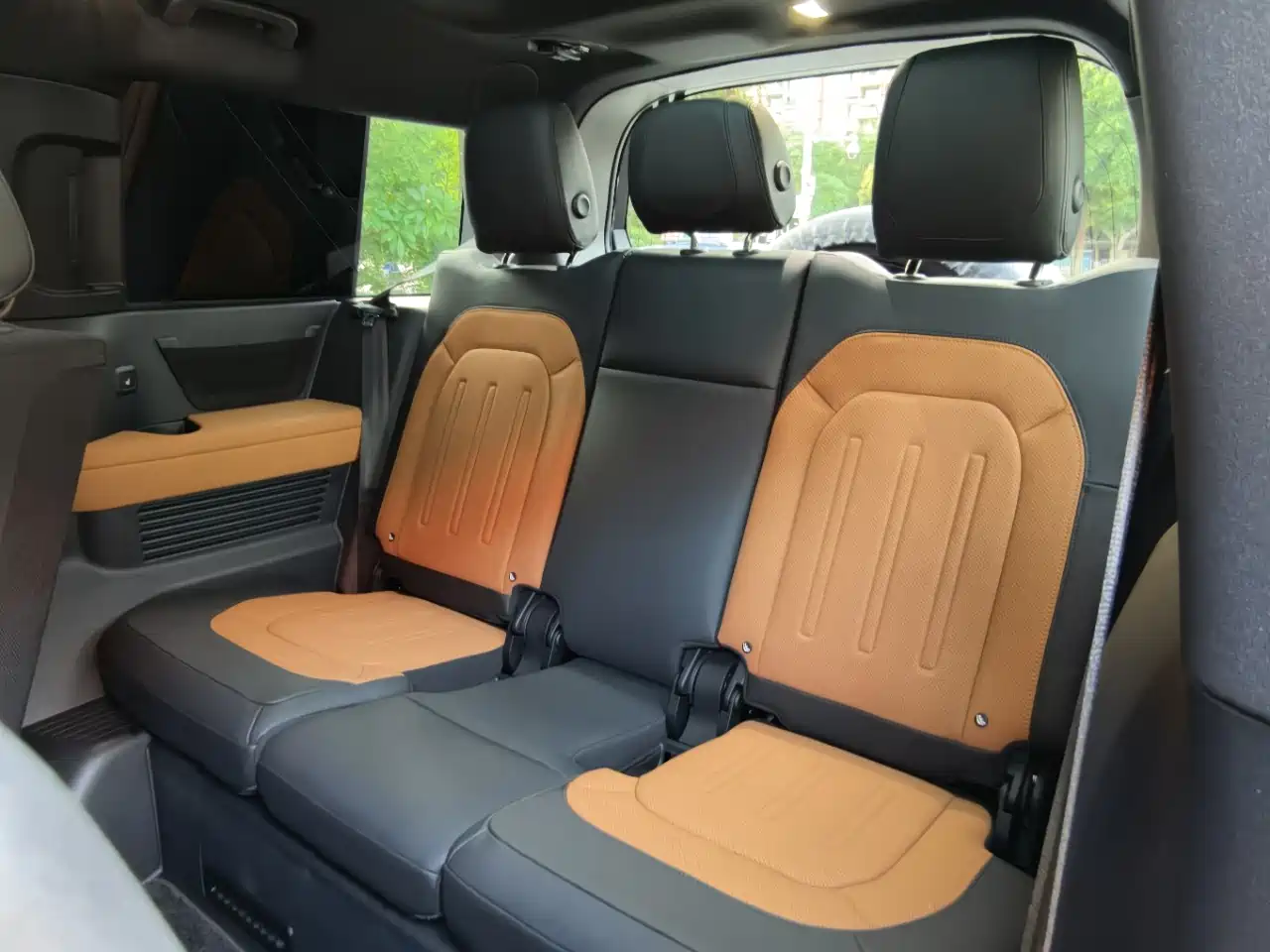 Land Rover Defender 2023 130 3.0T P400 X фото 10