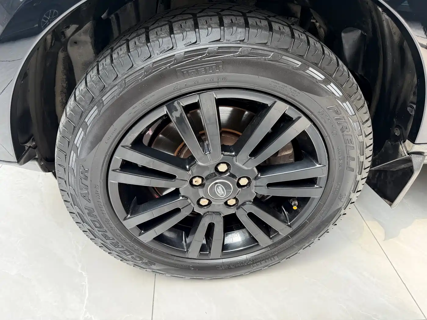 Land Rover Discovery 2013 3.0 SDV6 Black Premium Limited Edition фото 12