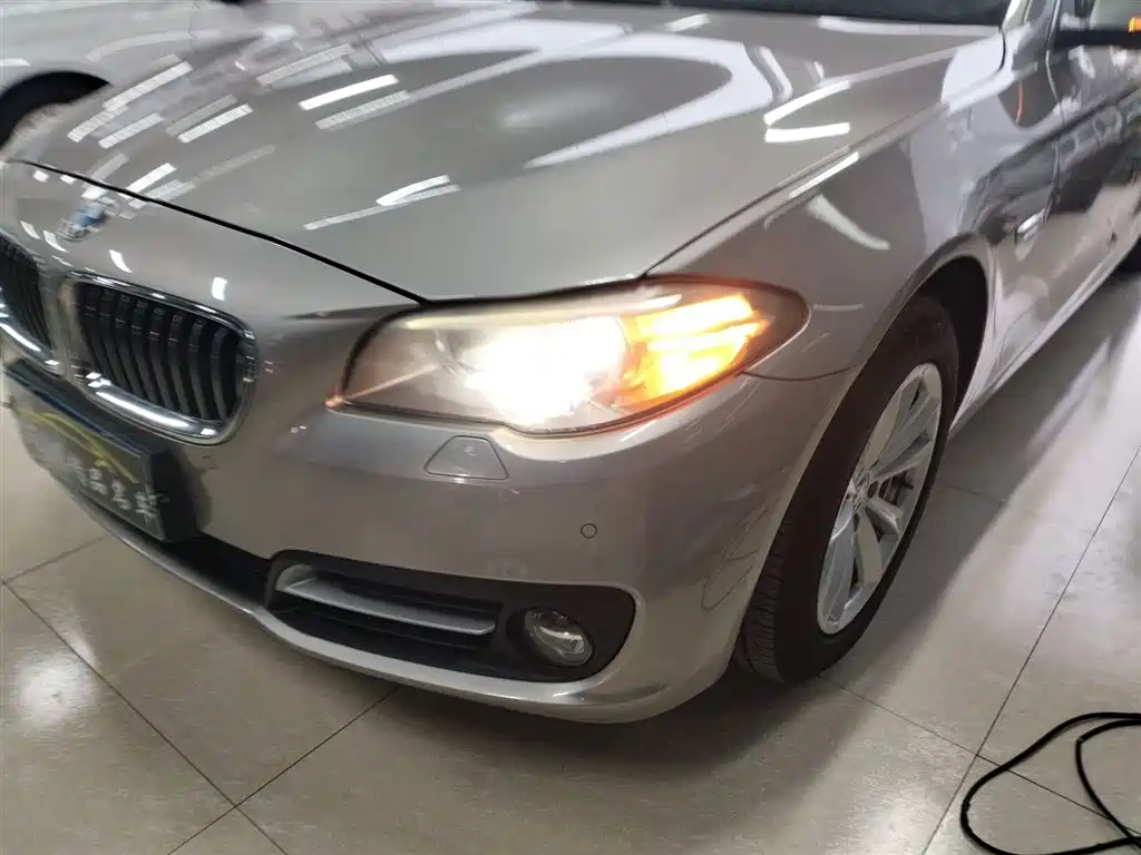 BMW 5 Series 2014 520Li Elegance фото 24