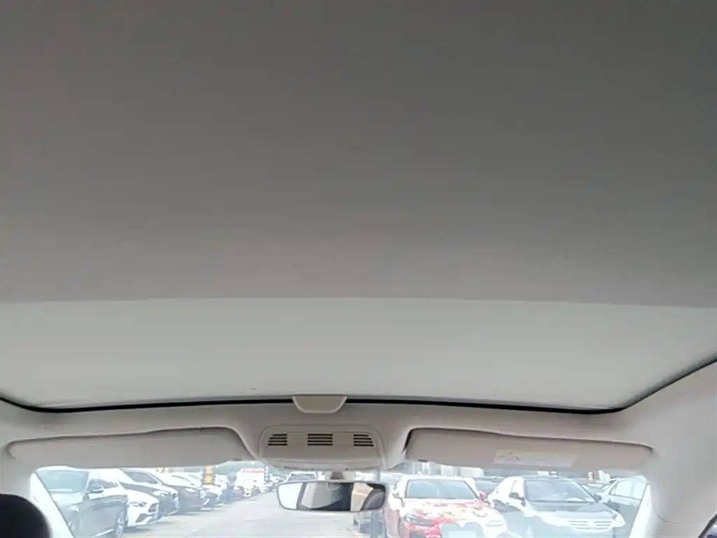 Volkswagen FAW-Volkswagen CC 2018 1.8TSI Luxury фото 18