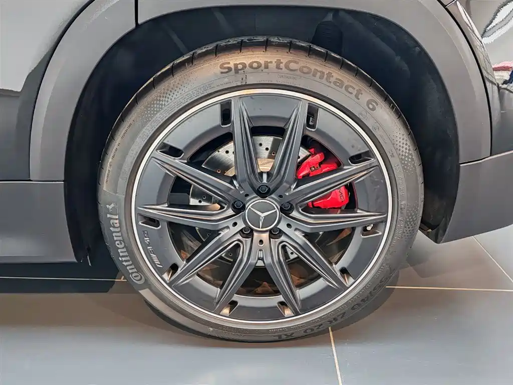 MERCEDES-BENZ GLB AMG